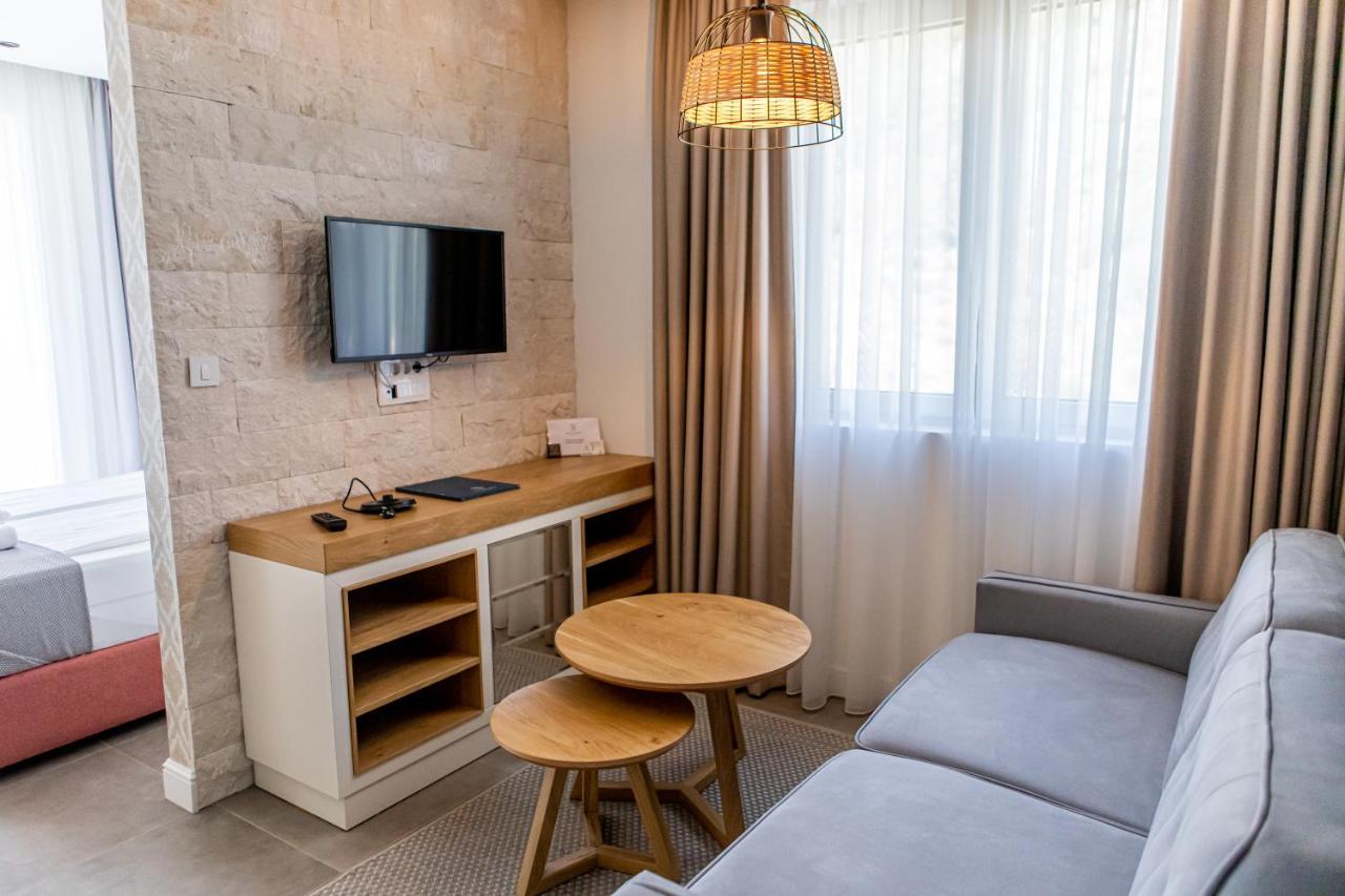 Hotel Casa Di Sofia Budva Exteriör bild